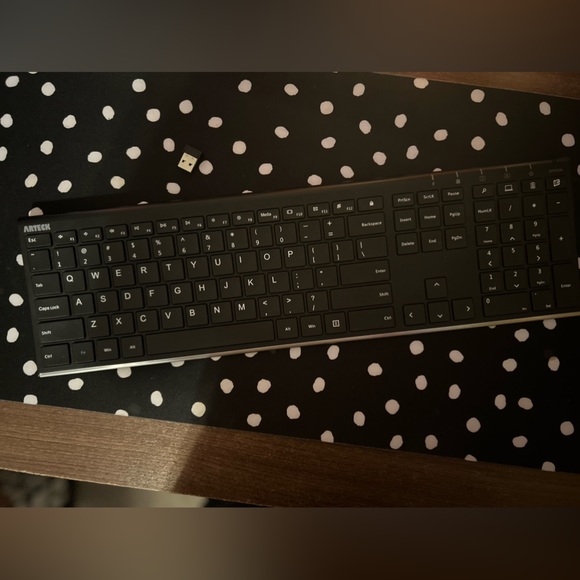 ARTEK Wireless Keyboard - Picture 5 of 5